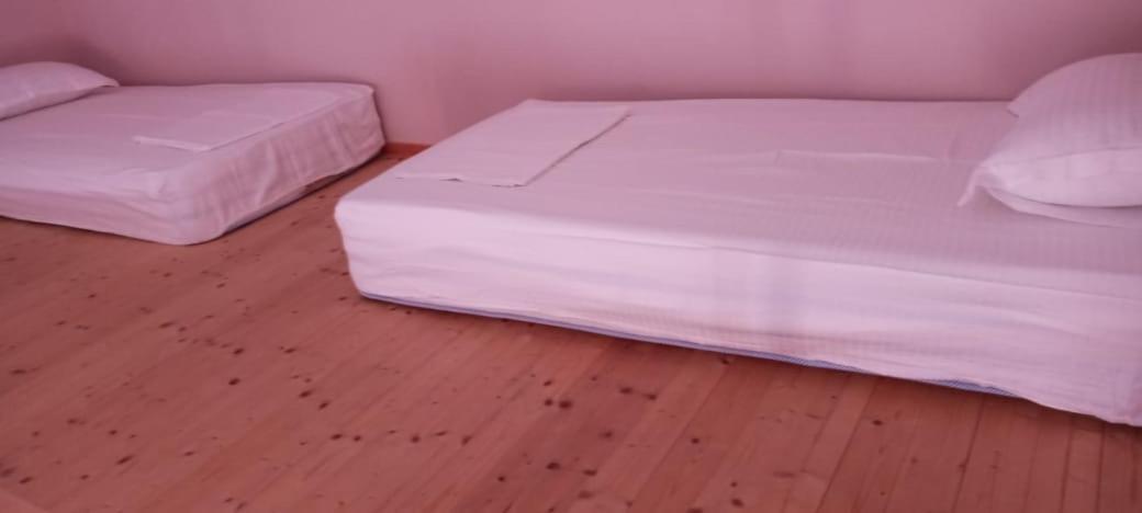 British 3* Himare